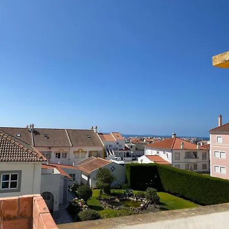 Seaside Retreat With Terrace In Baleal アパート *